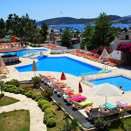 Ξενοδοχείο με διαμερίσματα Club Pedalisa 3*